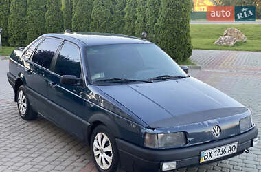 Седан Volkswagen Passat 1989 в Дунаївцях