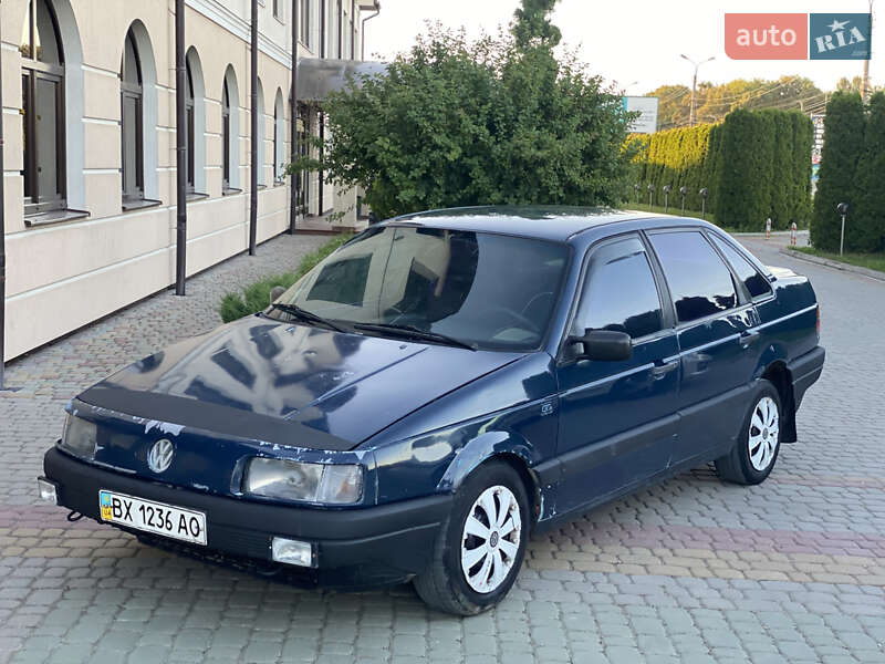 Седан Volkswagen Passat 1989 в Дунаївцях