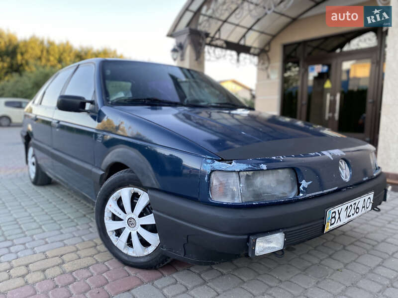 Седан Volkswagen Passat 1989 в Дунаївцях