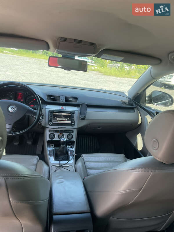 Універсал Volkswagen Passat 2005 в Камені-Каширському