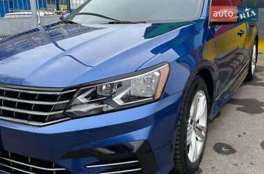 Седан Volkswagen Passat 2016 в Львові