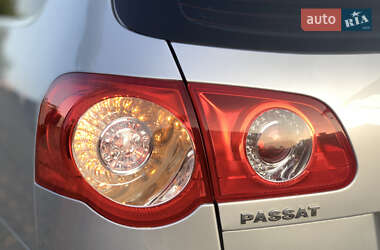 Універсал Volkswagen Passat 2009 в 
