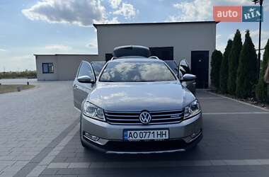 Універсал Volkswagen Passat 2012 в 