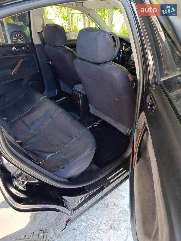 Седан Volkswagen Passat 2003 в Мукачево