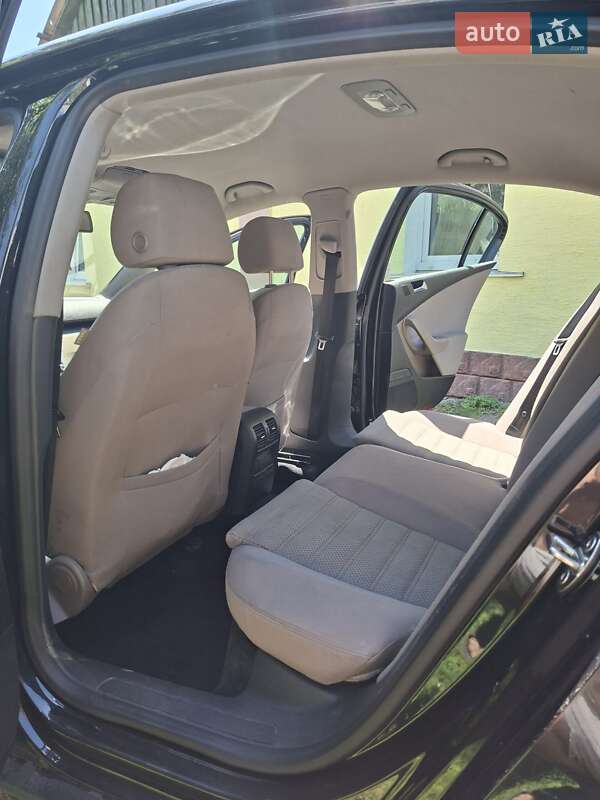 Седан Volkswagen Passat 2005 в Киеве