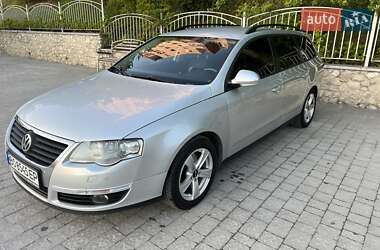 Універсал Volkswagen Passat 2010 в Тернополі
