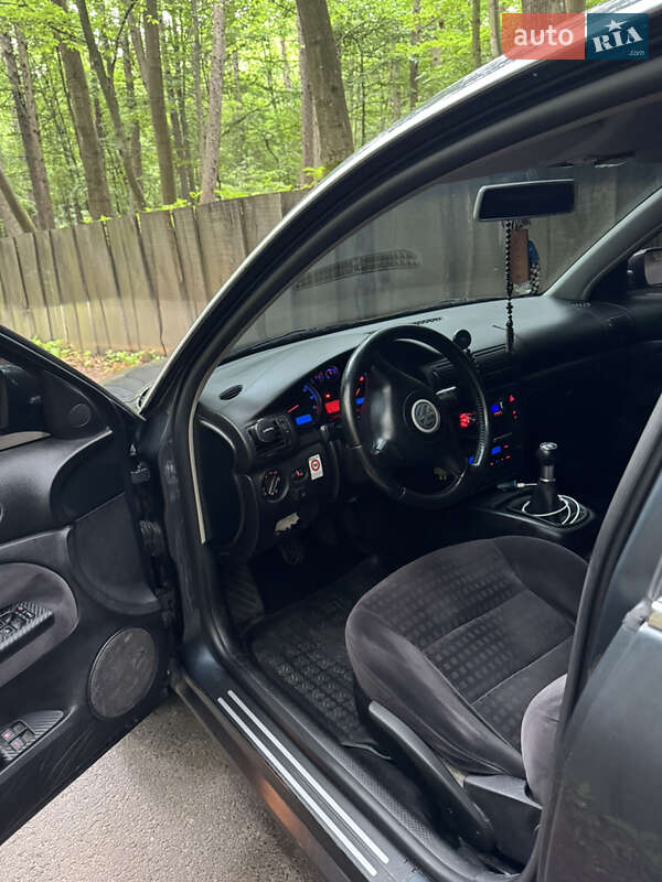 Седан Volkswagen Passat 2002 в Луцке фото 5 Седан Volkswagen Passat 2002 в Луцке