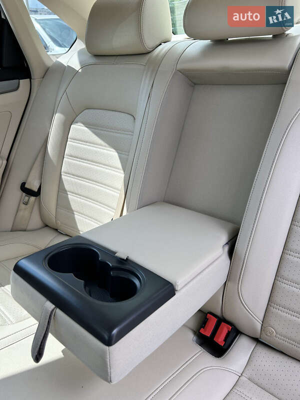 Седан Volkswagen Passat 2015 в Сумах
