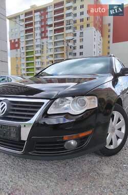Універсал Volkswagen Passat 2008 в Харкові