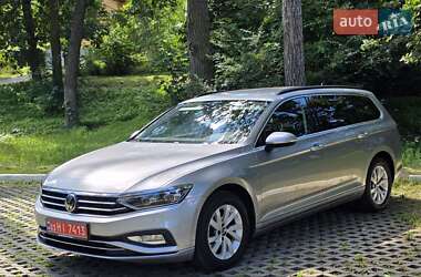 Универсал Volkswagen Passat 2022 в Буче