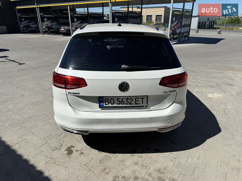 Універсал Volkswagen Passat 2015 в Тернополі