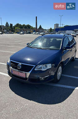 Универсал Volkswagen Passat 2009 в Житомире