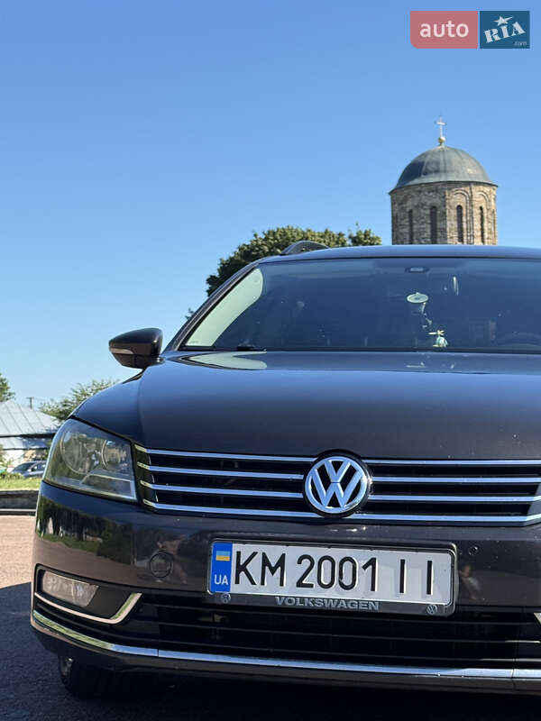 Универсал Volkswagen Passat 2011 в Житомире