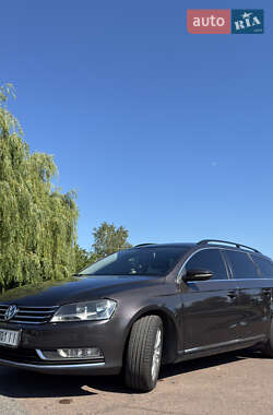 Универсал Volkswagen Passat 2011 в 