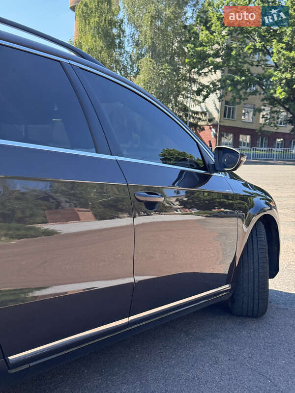Универсал Volkswagen Passat 2011 в Житомире
