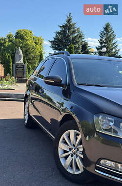 Универсал Volkswagen Passat 2011 в 