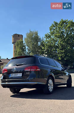 Универсал Volkswagen Passat 2011 в 