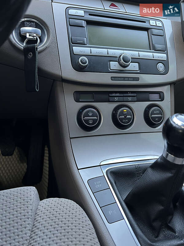 Универсал Volkswagen Passat 2008 в Южном