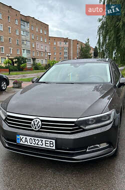 Универсал Volkswagen Passat 2015 в Киеве