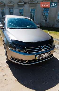 Седан Volkswagen Passat 2012 в Тульчині