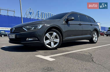 Универсал Volkswagen Passat 2015 в Берегово