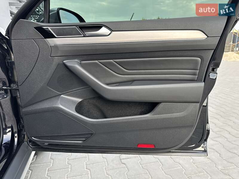 Универсал Volkswagen Passat 2020 в Луцке фото 23 Универсал Volkswagen Passat 2020 в Луцке