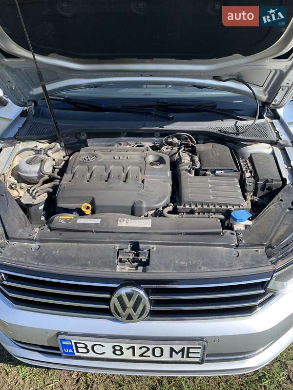 Універсал Volkswagen Passat 2015 в Самборі