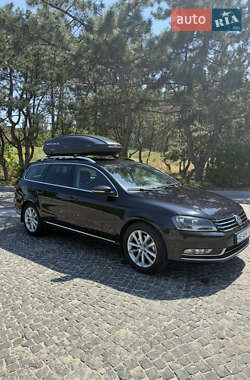 Универсал Volkswagen Passat 2012 в Днепре