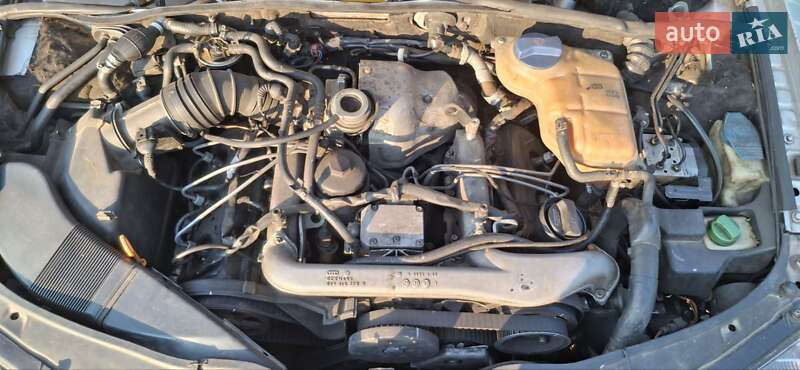 Универсал Volkswagen Passat 1999 в Жашкове