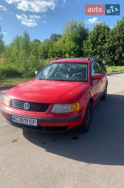 Универсал Volkswagen Passat 1998 в Заре