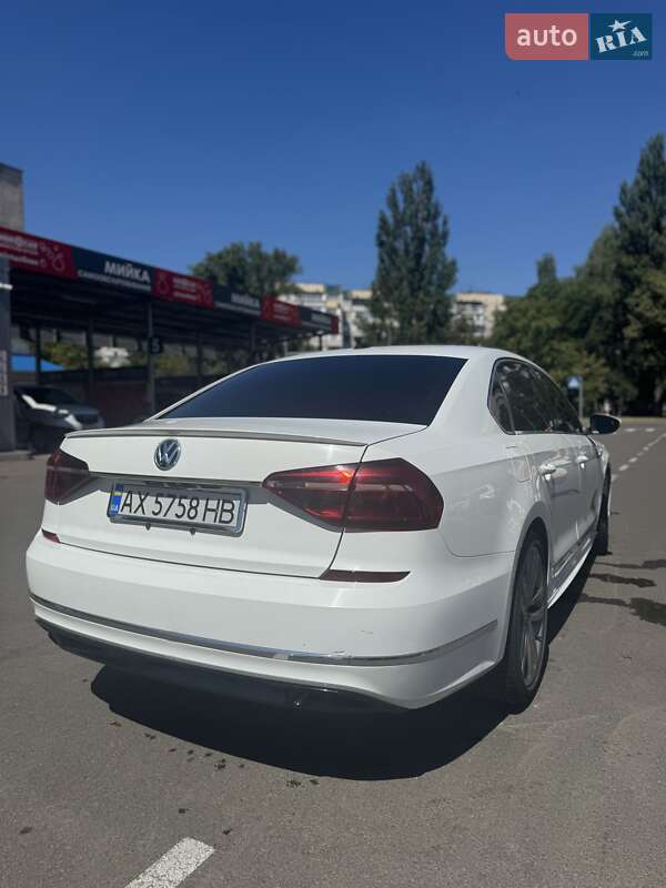 Седан Volkswagen Passat 2017 в Киеве