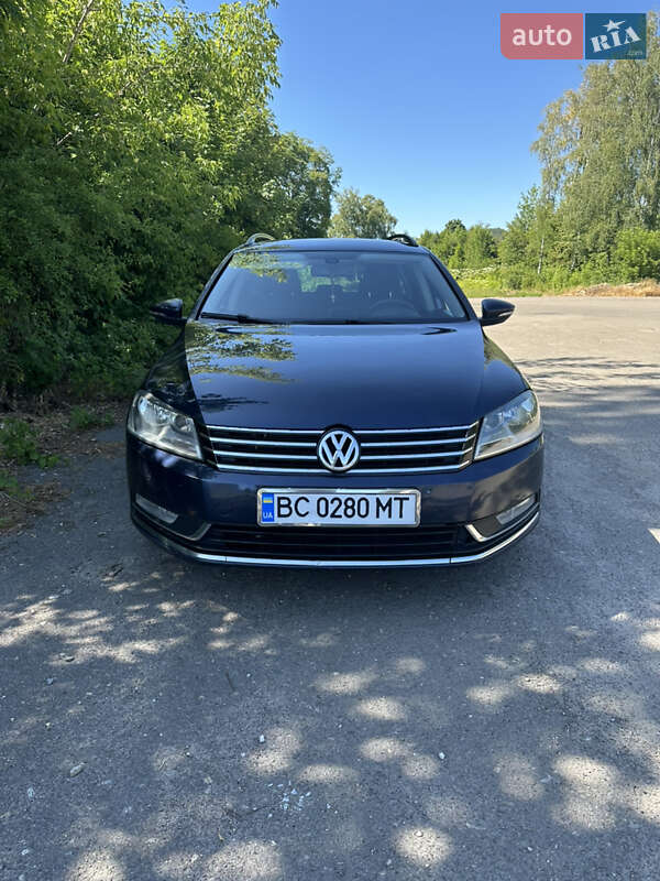 Універсал Volkswagen Passat 2011 в Самборі