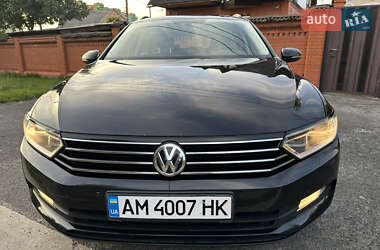 Универсал Volkswagen Passat 2018 в Киеве