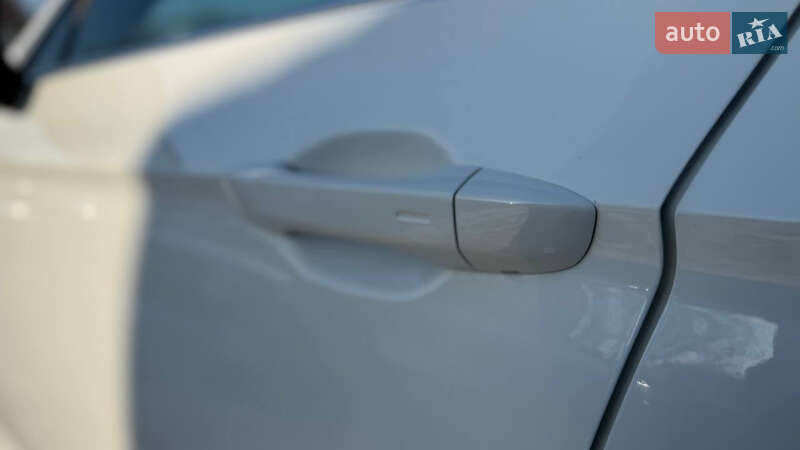 Универсал Volkswagen Passat 2019 в Полтаве фото 26 Универсал Volkswagen Passat 2019 в Полтаве