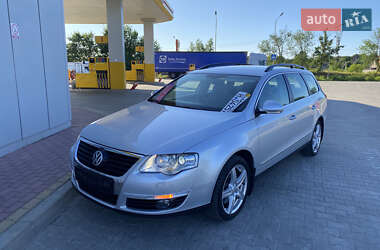 Універсал Volkswagen Passat 2010 в 
