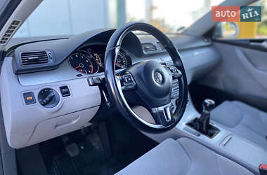 Універсал Volkswagen Passat 2010 в 