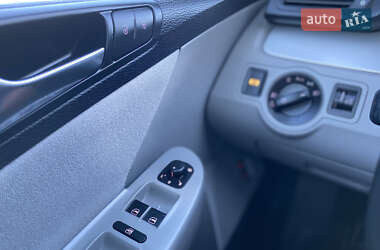 Універсал Volkswagen Passat 2010 в 