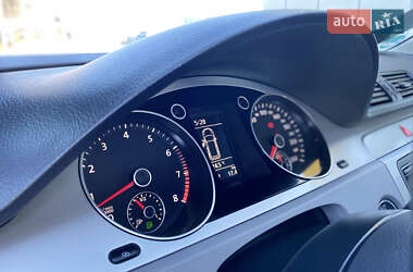Універсал Volkswagen Passat 2010 в 
