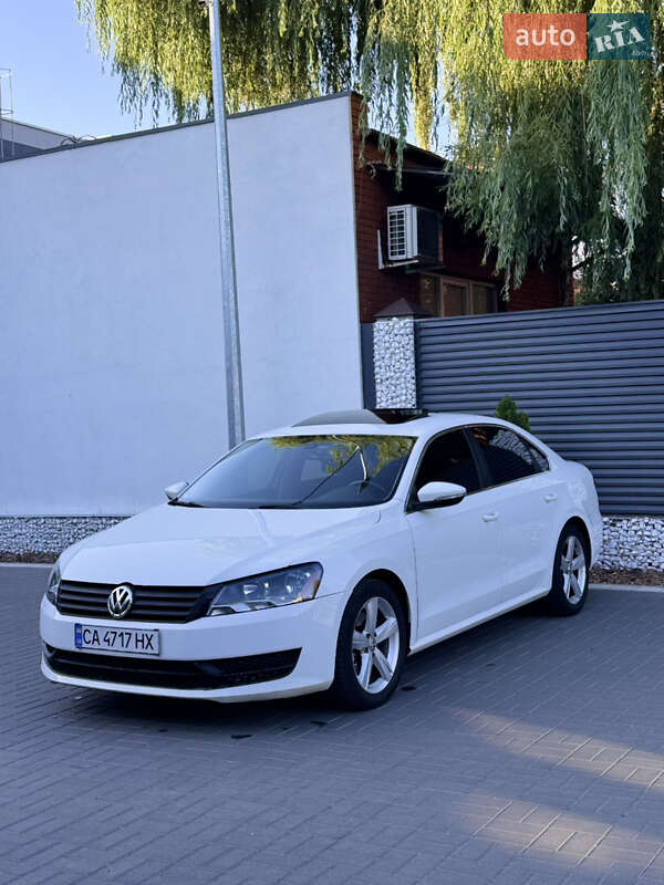 Седан Volkswagen Passat 2012 в Черкассах