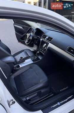 Седан Volkswagen Passat 2012 в 
