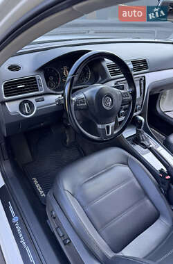 Седан Volkswagen Passat 2012 в 