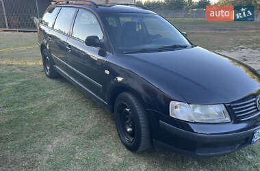 Универсал Volkswagen Passat 1999 в Жовкве