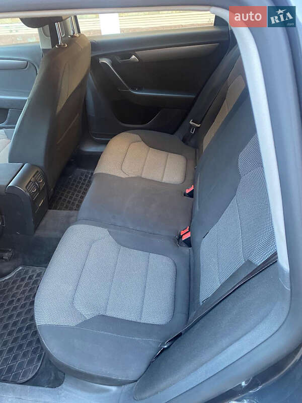 Универсал Volkswagen Passat 2011 в Мукачево фото 11 Универсал Volkswagen Passat 2011 в Мукачево