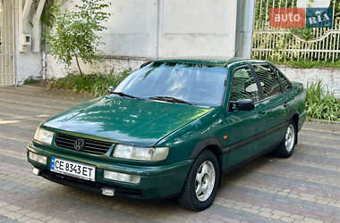 Седан Volkswagen Passat 1995 в Черновцах