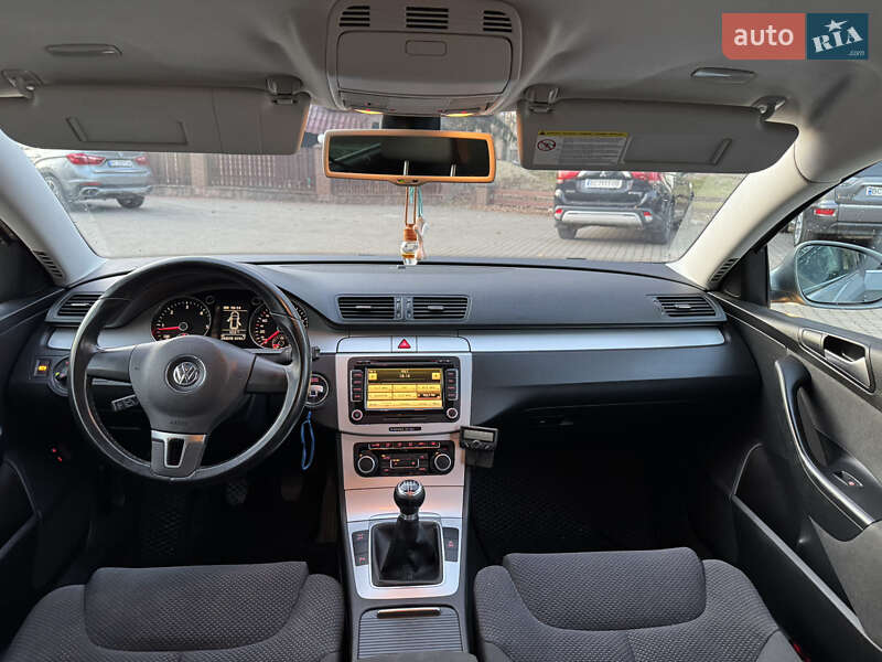 Универсал Volkswagen Passat 2009 в Самборе