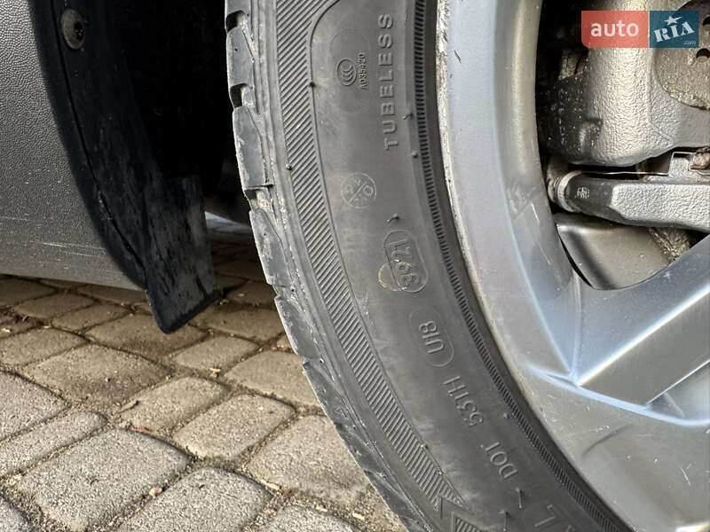 Универсал Volkswagen Passat 2009 в Самборе