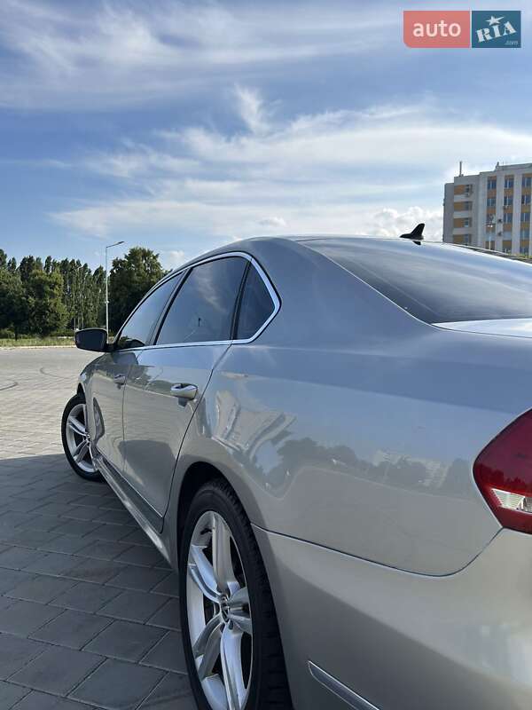 Седан Volkswagen Passat 2012 в Городище