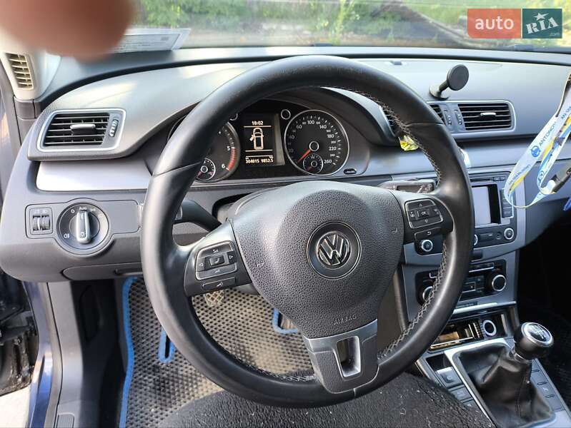 Универсал Volkswagen Passat 2011 в Емильчине фото 10 Универсал Volkswagen Passat 2011 в Емильчине