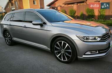 Универсал Volkswagen Passat 2016 в Киеве