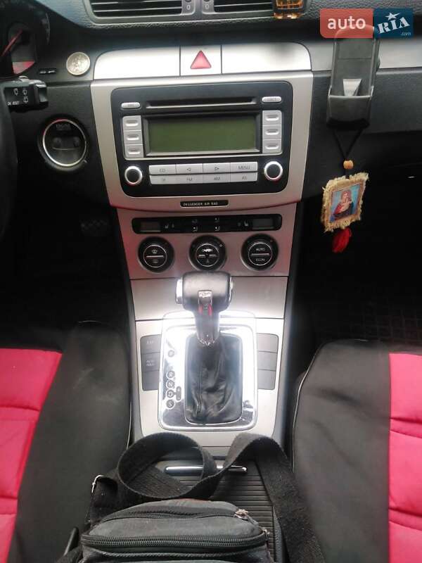 Универсал Volkswagen Passat 2006 в Калуше